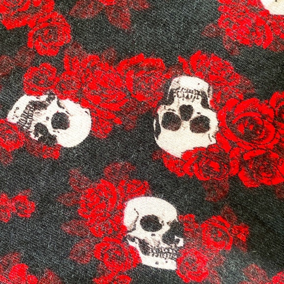 💀Beautiful skull & rose dress 🌹 - Picture 16 of 16
